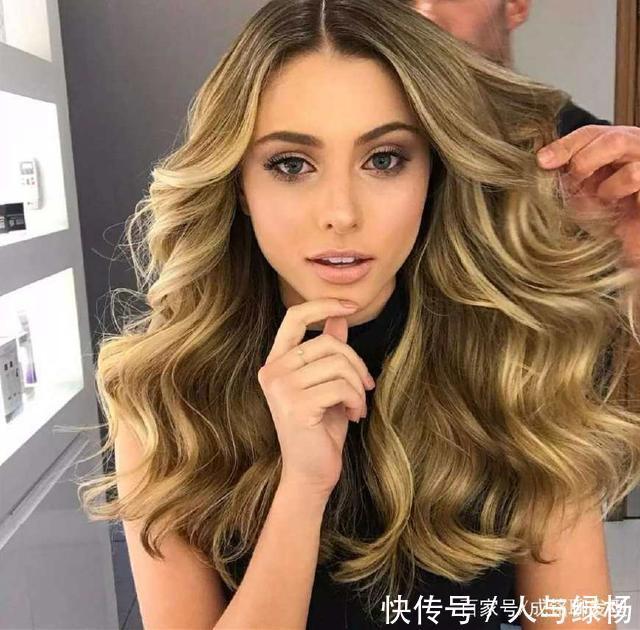 效果|烫完头发很蓬松毛躁怎么办三种方法恢复光泽和弹性,简单有效果