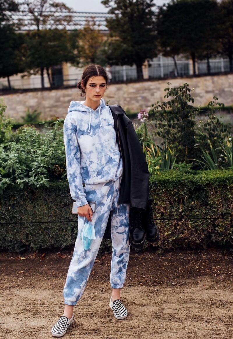 百搭色|经典的卫衣套装穿对了更有个性, 这几款卫衣造型, 时髦精来试试