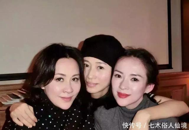 女明星之间的差距,就在于涂没涂口红女孩子拍照前,一定要涂