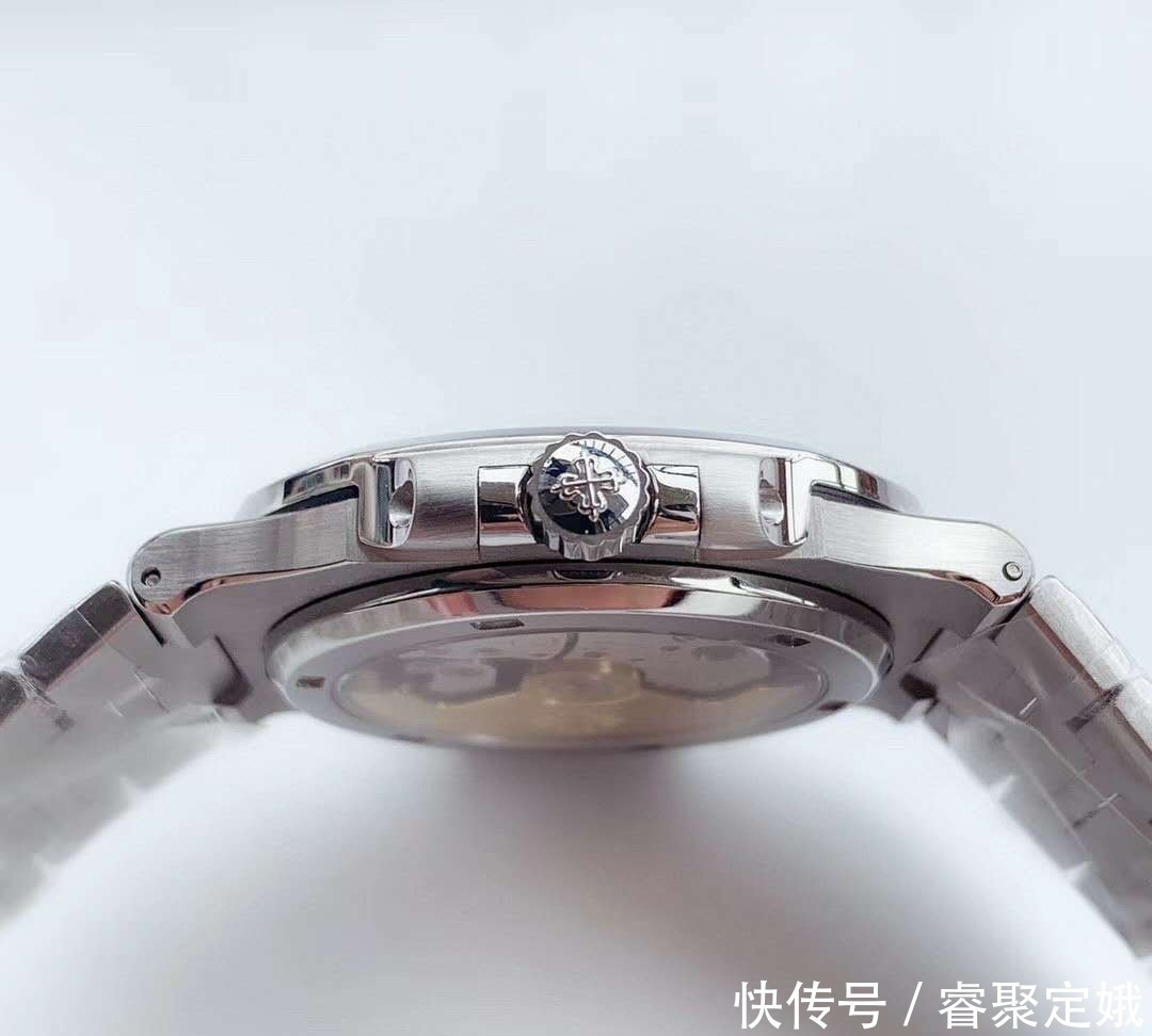 横格纹 有点钱的戴劳力士,不差钱的戴百达翡丽,鹦鹉螺你喜欢吗