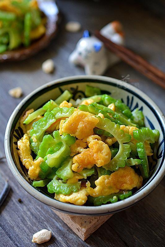 爽口|苦瓜经过这样处理后,苦味不会太重,而且更加清脆爽口了!