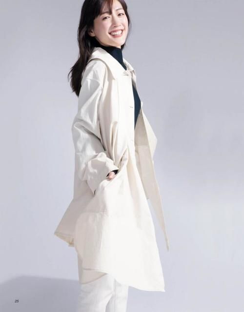 熟龄女人应该试试日系内搭，清爽简单却也精致，新年提升穿搭质感