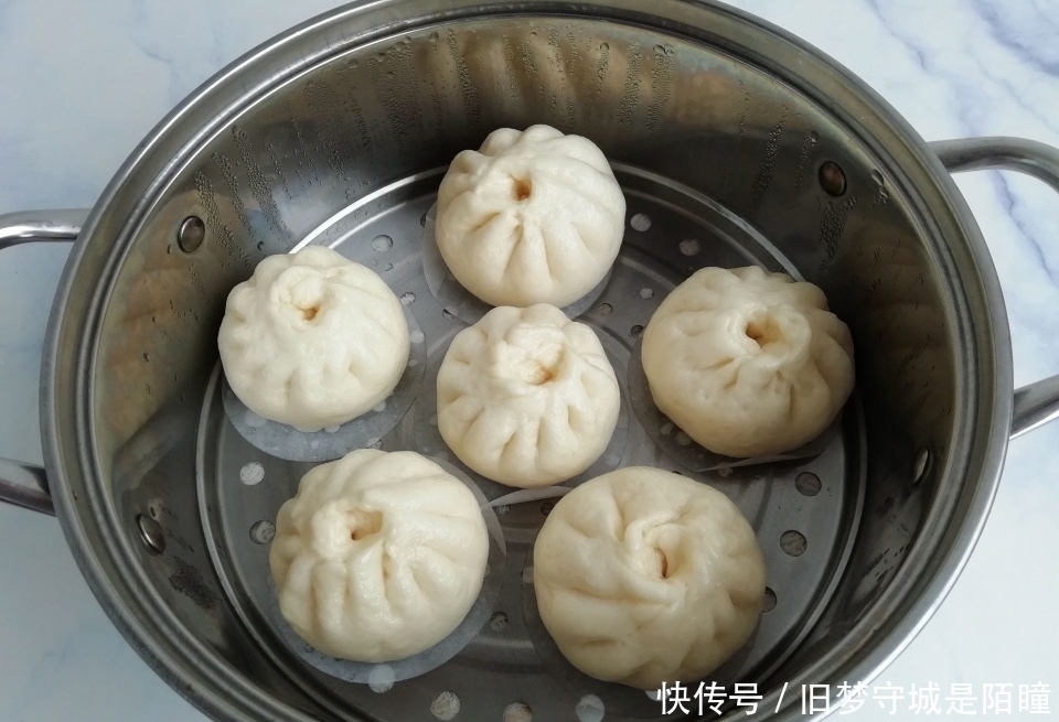 教你做|教你做孩子爱吃的奶黄包,香甜松软,奶香浓郁,一顿3个不够吃!
