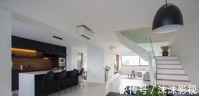 舒适度|135㎡的复式，删繁就简舒适度满分，我愿称之为我心中的“白月光”