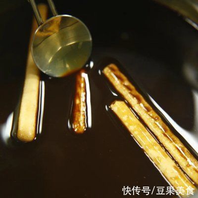 这样做香蕉提拉米苏，隔壁小孩都馋哭了