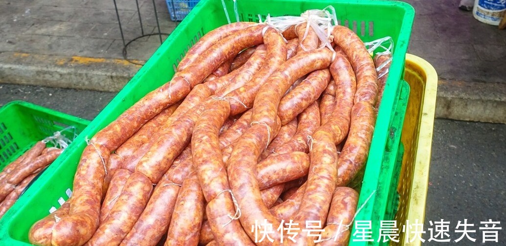 灌香肠时,牢记这“2料”决不能放,易发霉发酸,这样做才腊味足!