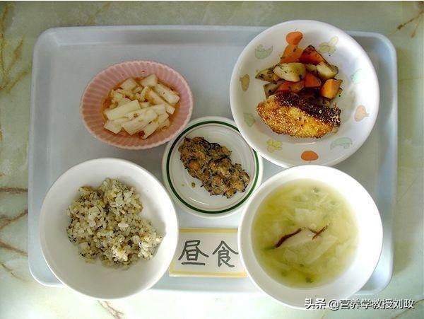 儿童|为防儿童暑假长成胖墩儿，中小学生该怎样吃呢？