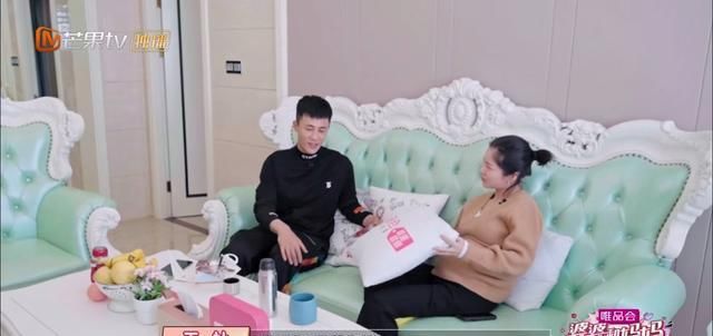 杜淳给王灿测血糖，王灿因害怕十分抗拒，杜淳小姨的做法让人泪目