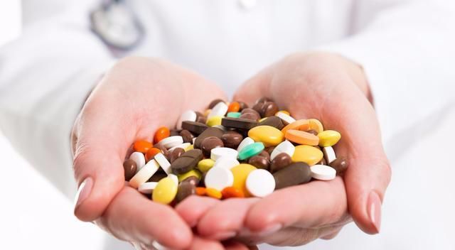  降低血糖|糖尿病患者牢记：3个阶段降糖药不同，别弄混了，高效降糖更长寿