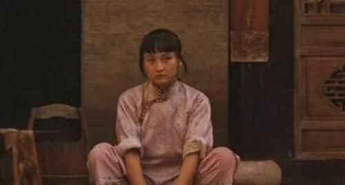 辞退|清朝感恩故事：老爷辞退丫环送200两银子，危机时丫环救他一命