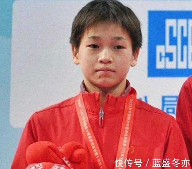 何威儀全紅嬋社交能力非常強(qiáng)!她的性格外向待人接物有不小改善!