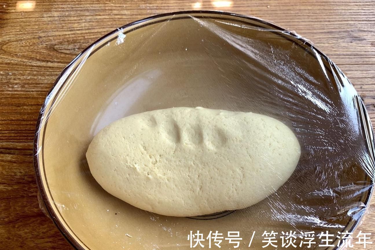 香甜|夏天多吃粗粮好，教你用玉米面做美食，无油无糖，松软香甜超好吃