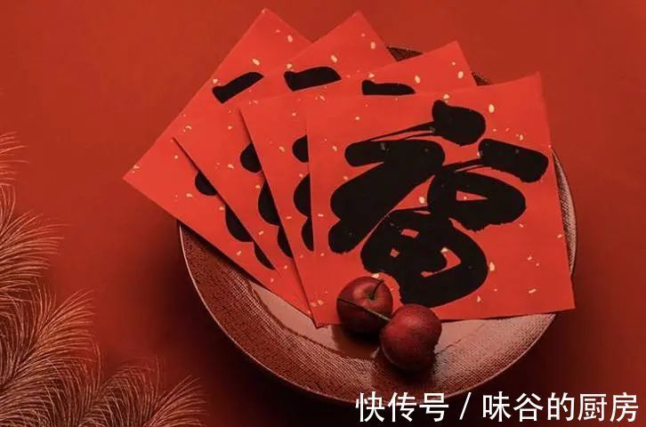 装入盆|明日腊月初一，再忙也别忘了吃5种传统食物，祈福纳吉，家人安康