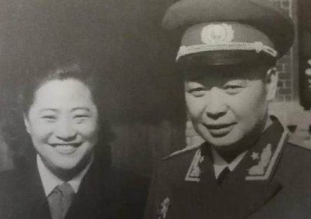 授衔|55年授衔时，他已是副省长，但在主席过问下，被授予开国上将