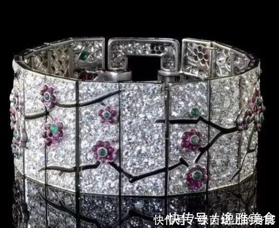 图案&女人世界的镇店之宝,奢华的首饰,除了材质特别设计更是堪称一流