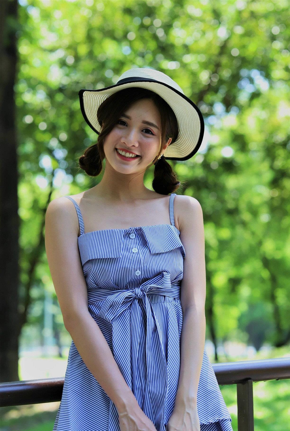 苗条曲线|衬衫是职场人不可缺少的,良好的衣服质感,能够让你更加从容自得