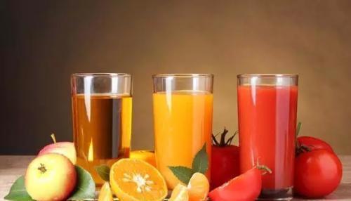 脾虚|冬季这4种食物少给孩子吃,易脾虚不发育,鸡蛋蔬菜汁都在其中