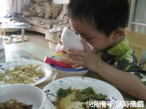 智商|你家娃智商被睡姿暴露了!睡时若有这4种表现,高智商没跑了