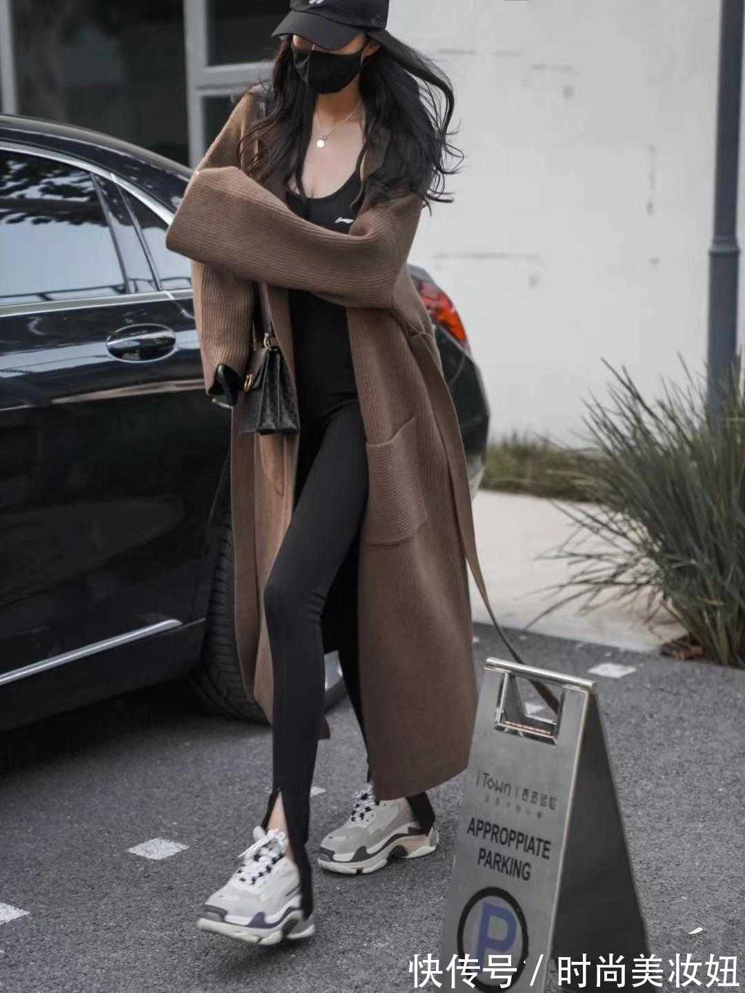 羽绒服 “长外套”到底怎么穿才高级?原来时髦精都这么穿,又飒又美