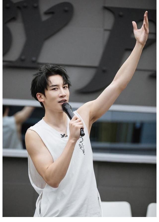 披荆斩棘的哥哥|麦亨利《披荆斩棘的哥哥》第二期热播 部落幕后训练欢乐不断