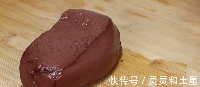 腥味|炒猪血，好多人上来就做错了，教你正确做法，猪血滑嫩无腥味！