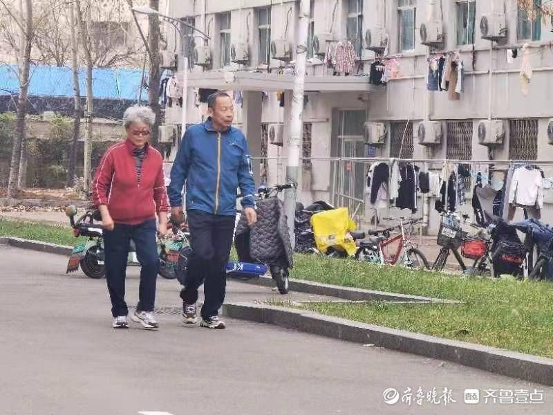 陈婉婷|校园冬日暖阳——山东大学新传学院学生写生作业选登（一）