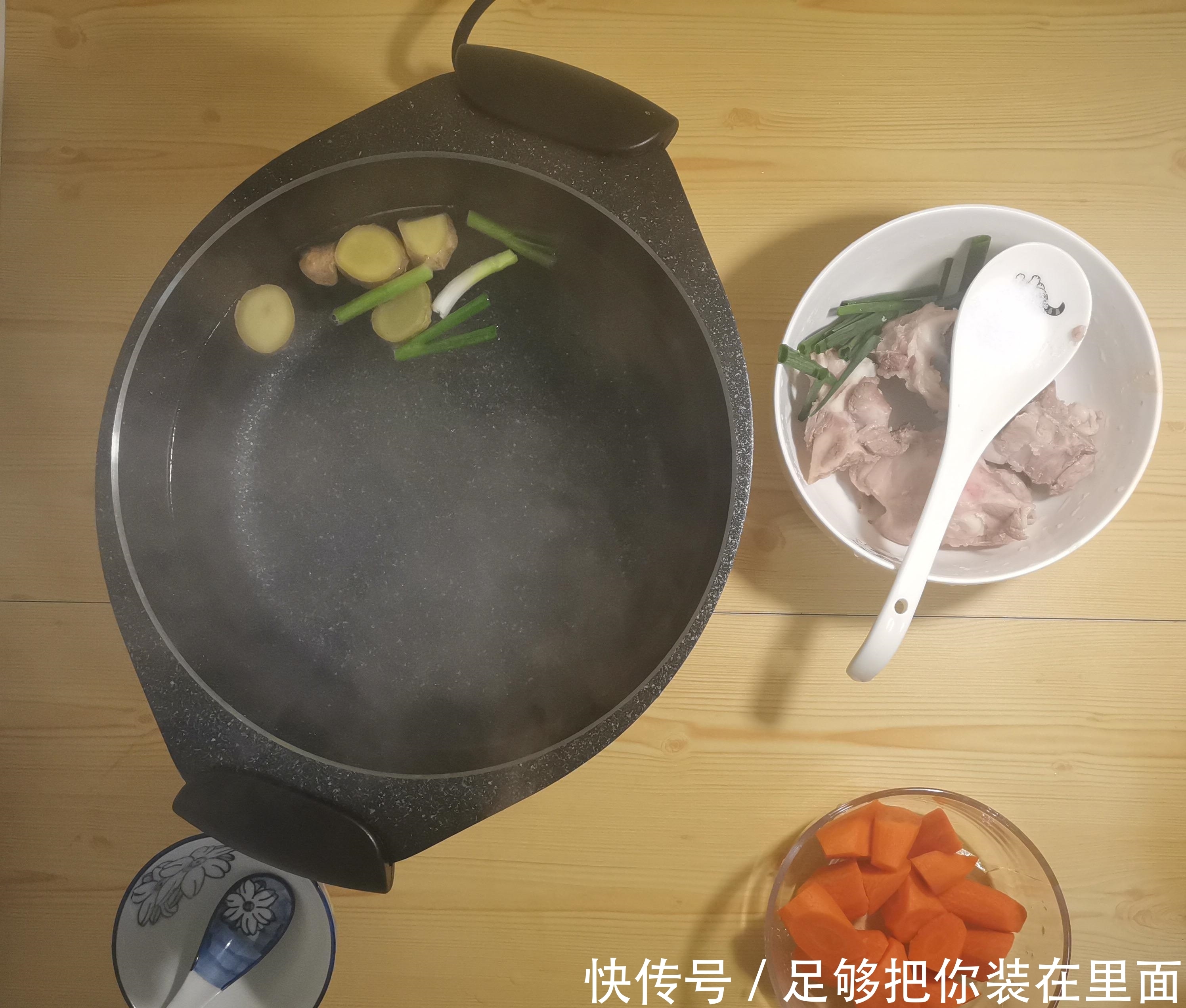 春天要喝大骨萝卜汤,猪大骨是基础,萝卜块是灵魂,熬多久很关键