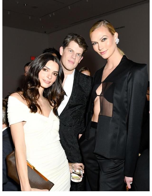 卡莉·克勞斯(Karlie Kloss)出席WSJ.雜志舉行的2021年創(chuàng)新者獎