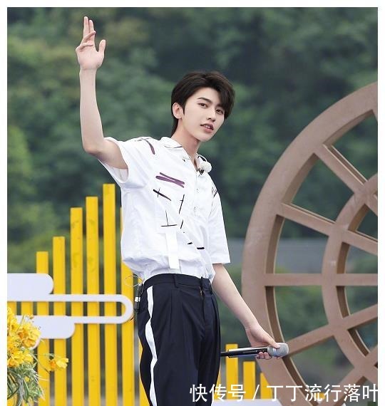 第二季|《奔跑吧》黄河篇正式开录，首期8位成员参与录制，女嘉宾有3位