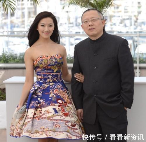 胡歌 女友 菅纫姿现身上身完全裹不住 网友这么穿不红才怪 快资讯 胡歌 女友 菅纫姿现身上身完全裹不住 网友这么穿不红才怪 快资讯