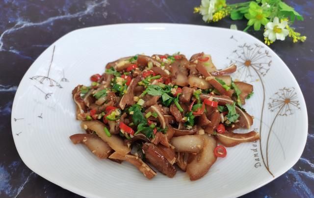 爷爷|50岁以上“老一辈”公认的下酒菜,又香又实惠,大爷一盘喝2两