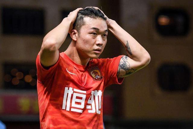 世预赛|世预赛两连败后!李霄鹏做出英明决定,中国足球有希望了