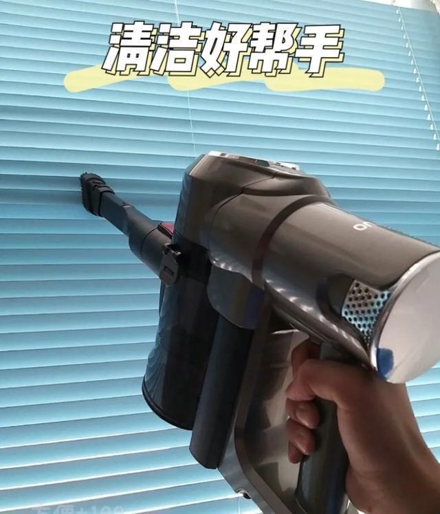 原木色|窗帘怎么选？简单百搭的百叶窗，不用别后悔