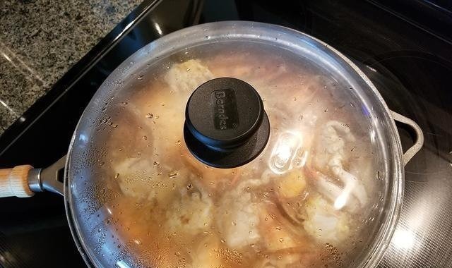 以后海鲜就这样吃,不油炸不清蒸,香气四溢,上桌连汤汁都不剩!