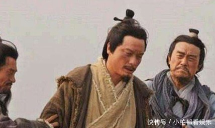 落魄|落魄公子向农夫讨饭吃却收到土块，公子大怒，随从却说：这是吉兆