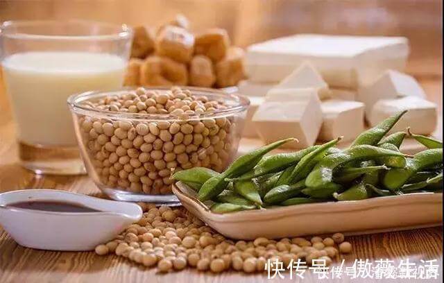 维生素e|营养师建议皮肤差的女人，可以多吃这10种食物，越吃越美！