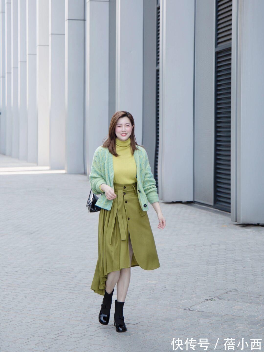 开衫 春天穿衣无需复杂,用“针织开衫”打造潮流感,出街绝对赚足眼球