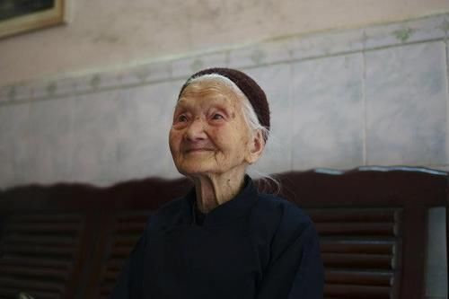 脑血管病|长寿就是活得时间长？同时满足这2个标志，才真的算长寿老人