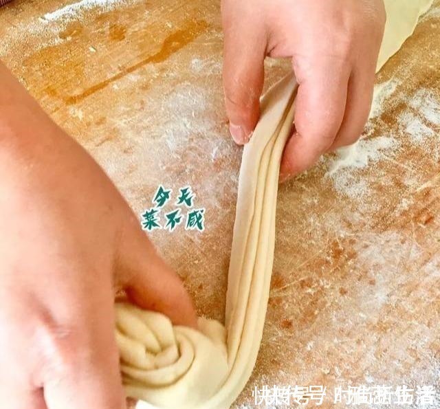 剂子|家常烙饼的正确做法,记住6个关键点,层次分明,外酥里嫩