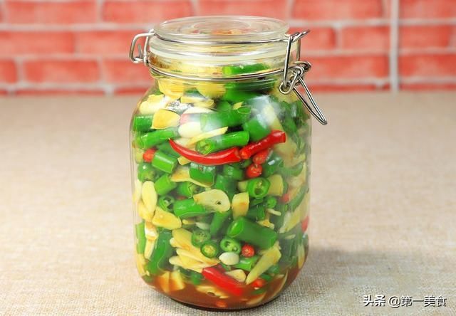 厨师|泡辣椒很多人第一步就做错了，难怪保存时间短，厨师长教你如何做