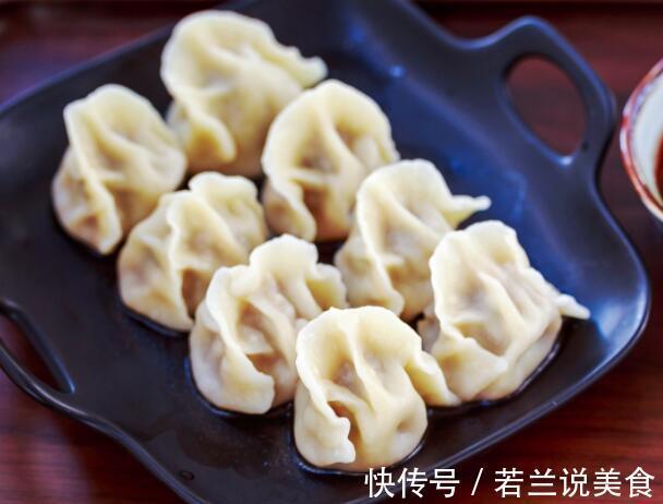萝卜做饺子馅时，到底要不要焯水很多人都不清楚，吃完告诉家人
