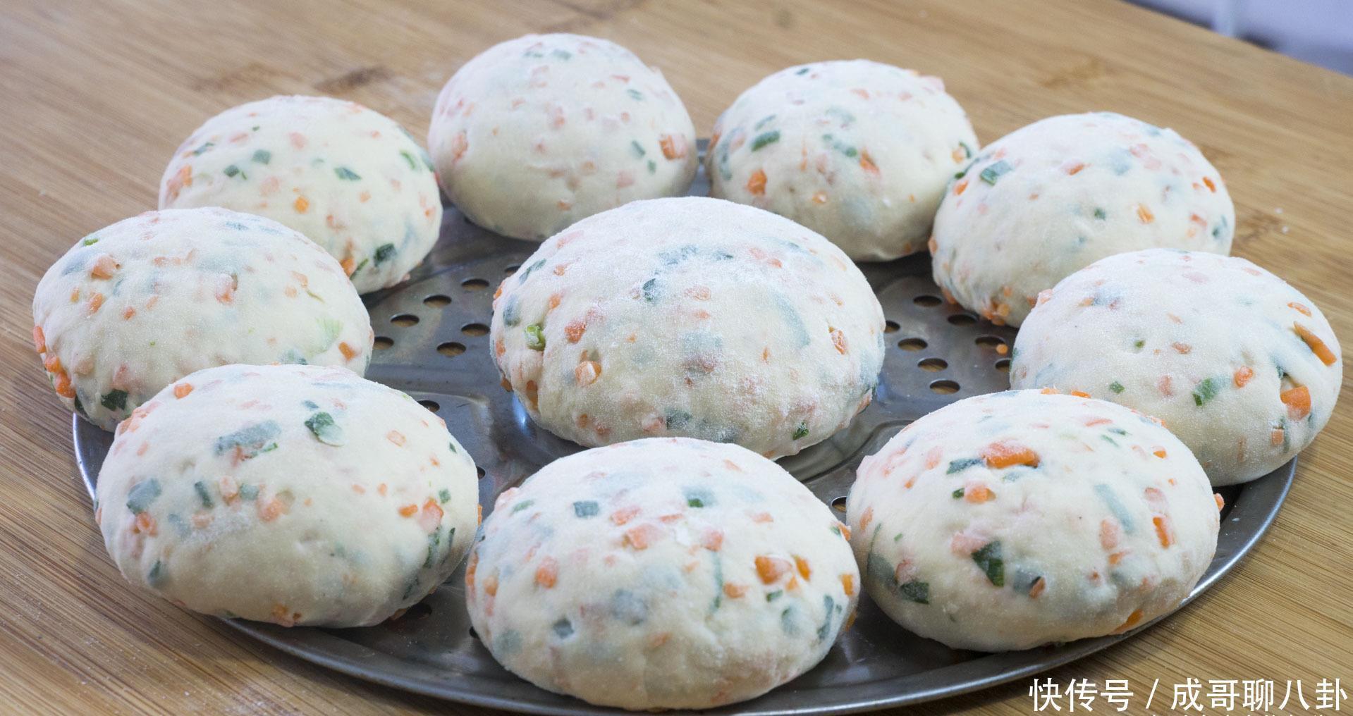 面粉别再蒸馒头了,简单一做,比面包还松软好吃,天天吃不腻