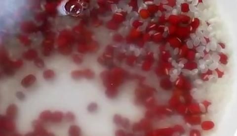 简单|红豆和大米不用熬粥,这么做当早餐吃简单美味,大人小孩都爱吃