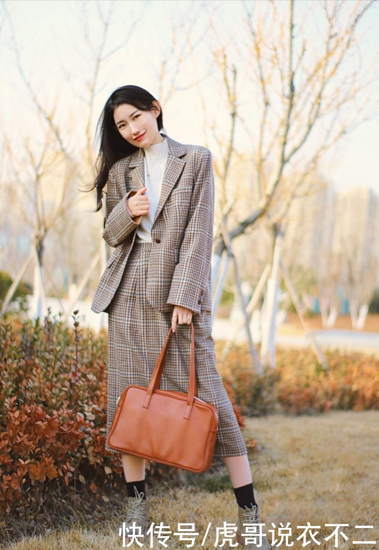 30岁女人想要避免老气，试试这3种时尚元素，打造优雅气质