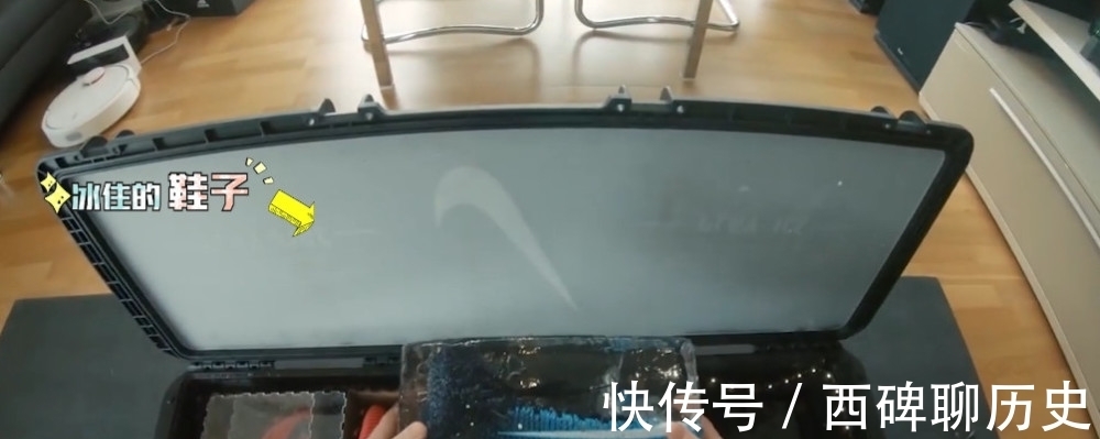 冰块|土豪的趣味我们不懂，把鞋子冻成冰块！这样收藏鞋子的你见过吗？