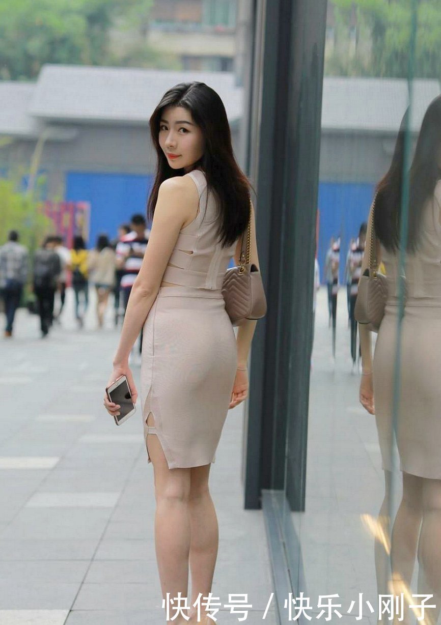 穿包臀裙的女人,美丽动人身姿很有吸引力