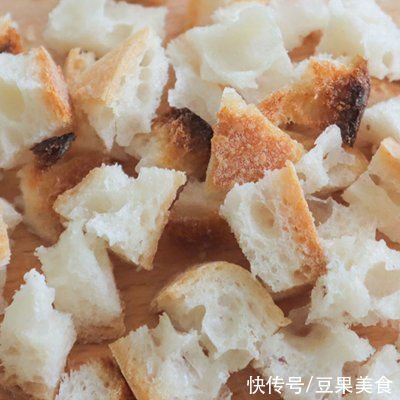 芝士|法棍的完美吃法！85°c同款「凯撒大帝」馅料满满还会拉丝