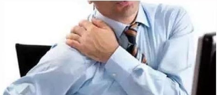 肩背|颈椎问题不容忽视,1个动作教你改变,颈椎不酸了,肩背不疼了