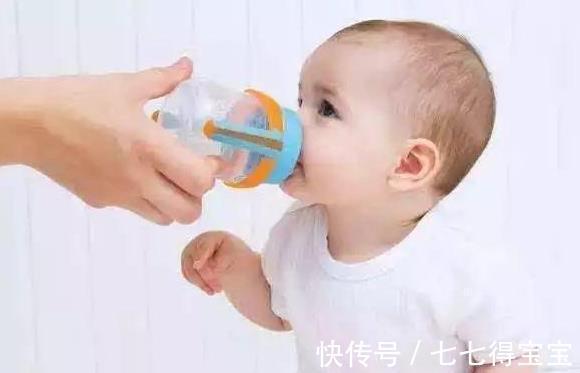 水分|母乳喂养的宝宝需不需要喝水?