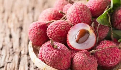 女性養生，推薦常吃幾種食物，延緩衰老，養護血管，增強體質